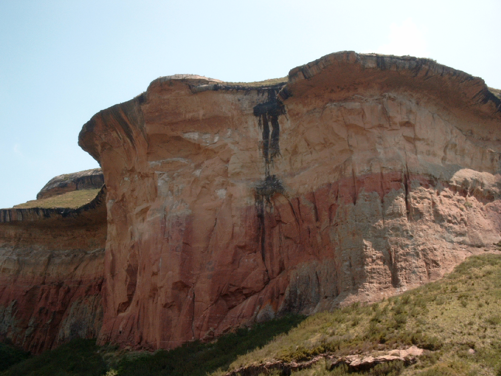 Falaises de grès et prairies dans le parc national de Golden Gate Highlands