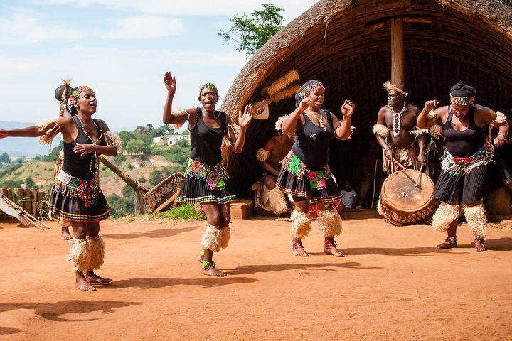 Сафари и однодневный тур в деревню PheZulu из Дурбана