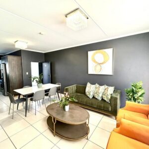 3 Bedroom Apartment - Sandown, Bloubergstrand