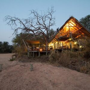 3 días en Rhino Post Safari Lodge