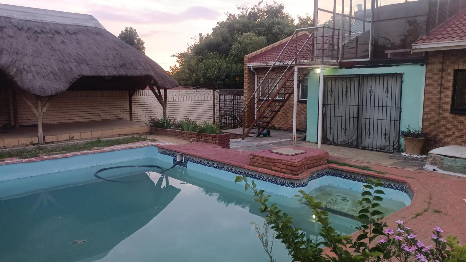 Bushman Kraal Oasis