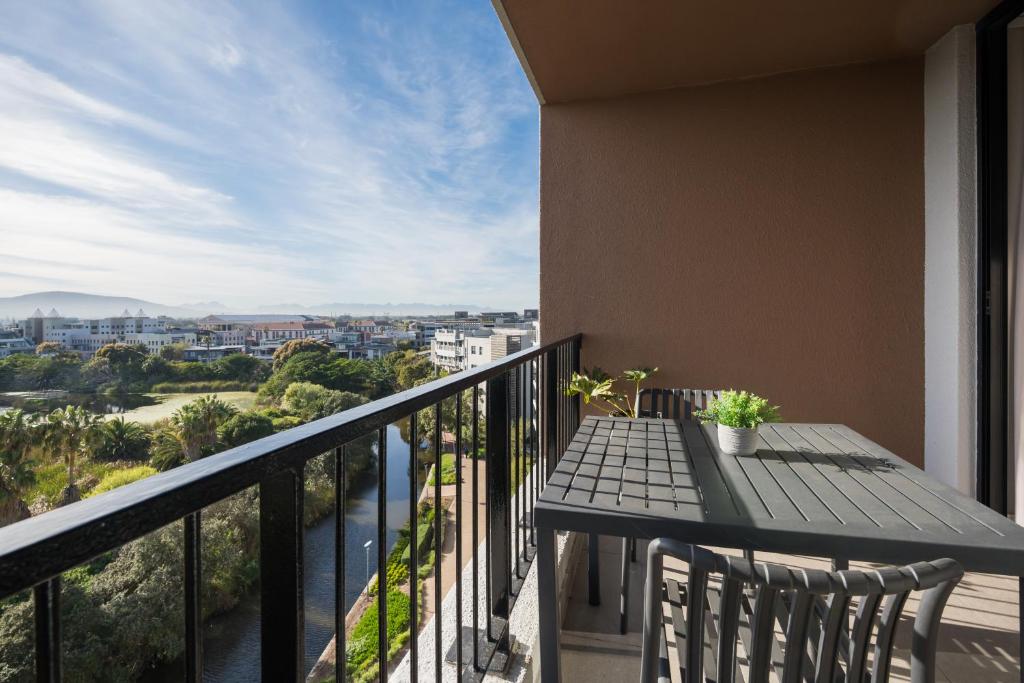 Canal View-2 Bedroom Waters Edge Apartment, Ciudad del Cabo