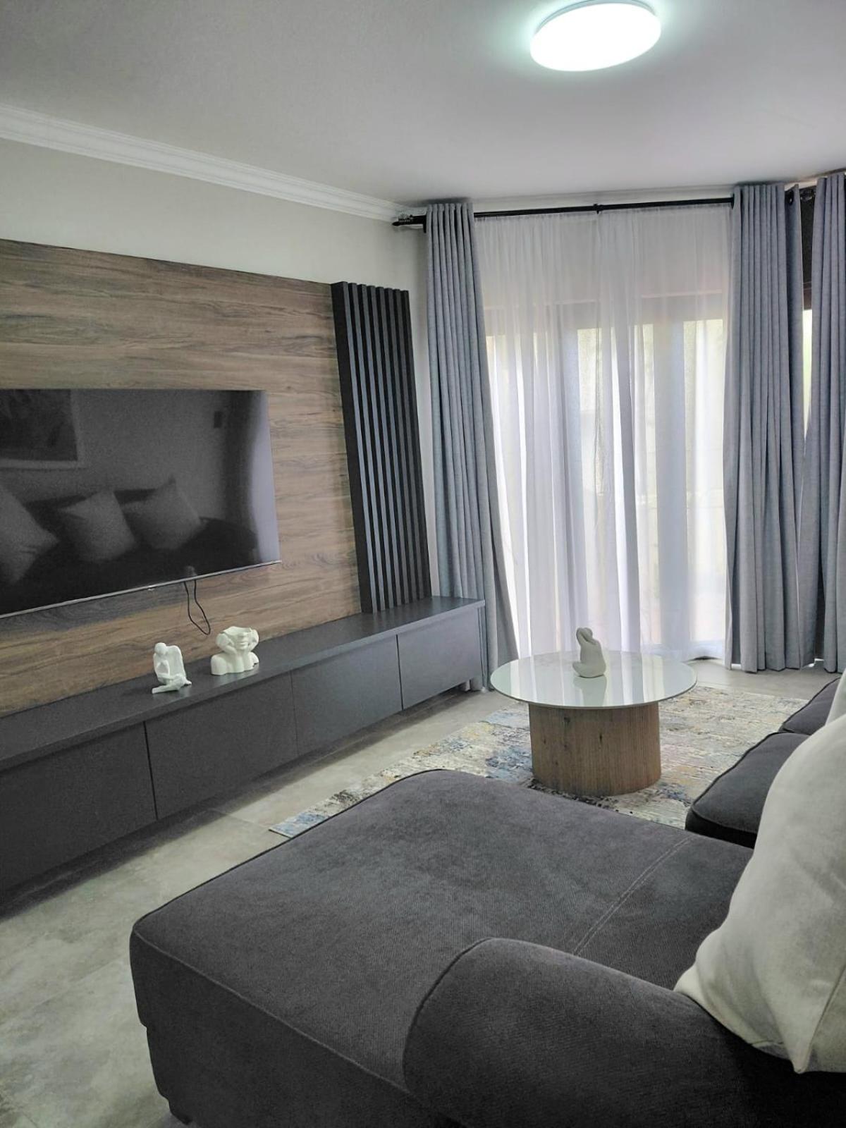 Cormoran 8 Umhlanga, Умхланга