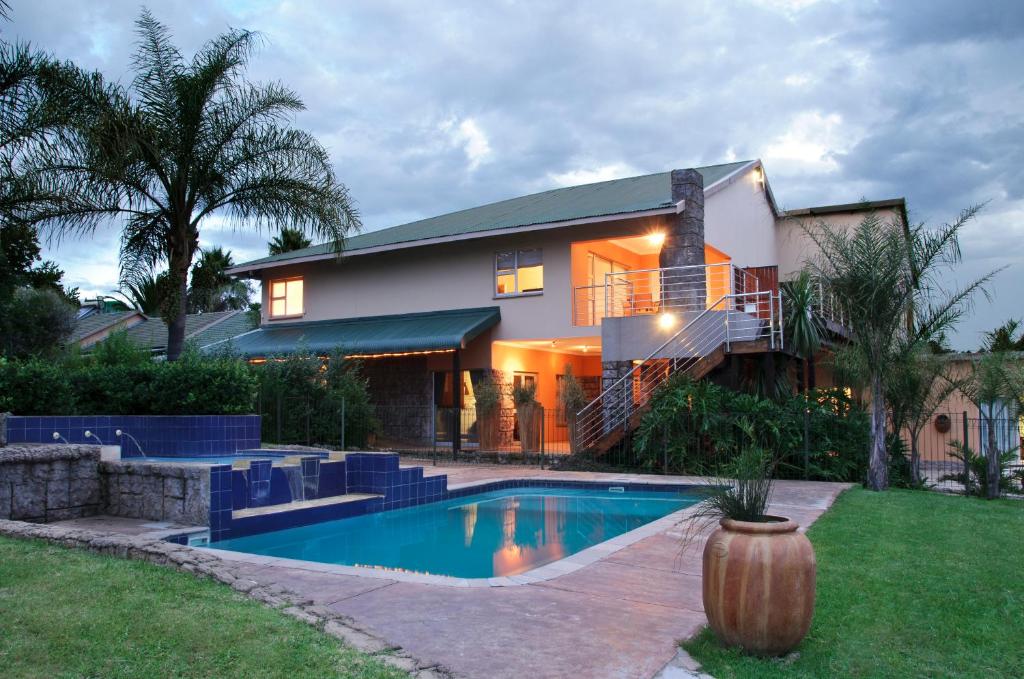 Country Park Guest House - Muldersdrift, Мюлдерсдрифт