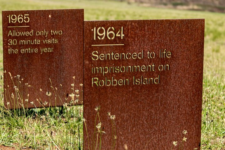 Robben Island and Peninsula Tour Including Fees