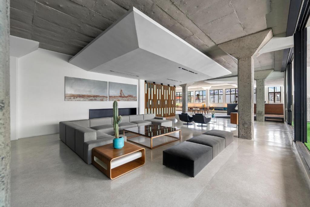 Elegant Industrial Hideaway in Cape Town, Città del Capo