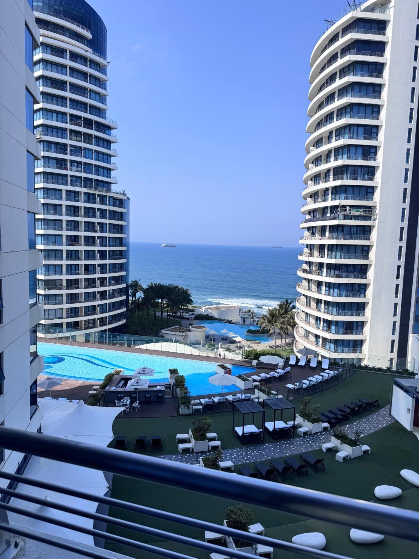 Executive Costal Studio with Sea View,德班