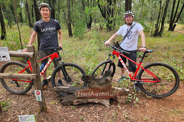 Ciclismo privado numa floresta perto de Joanesburgo e Pretória