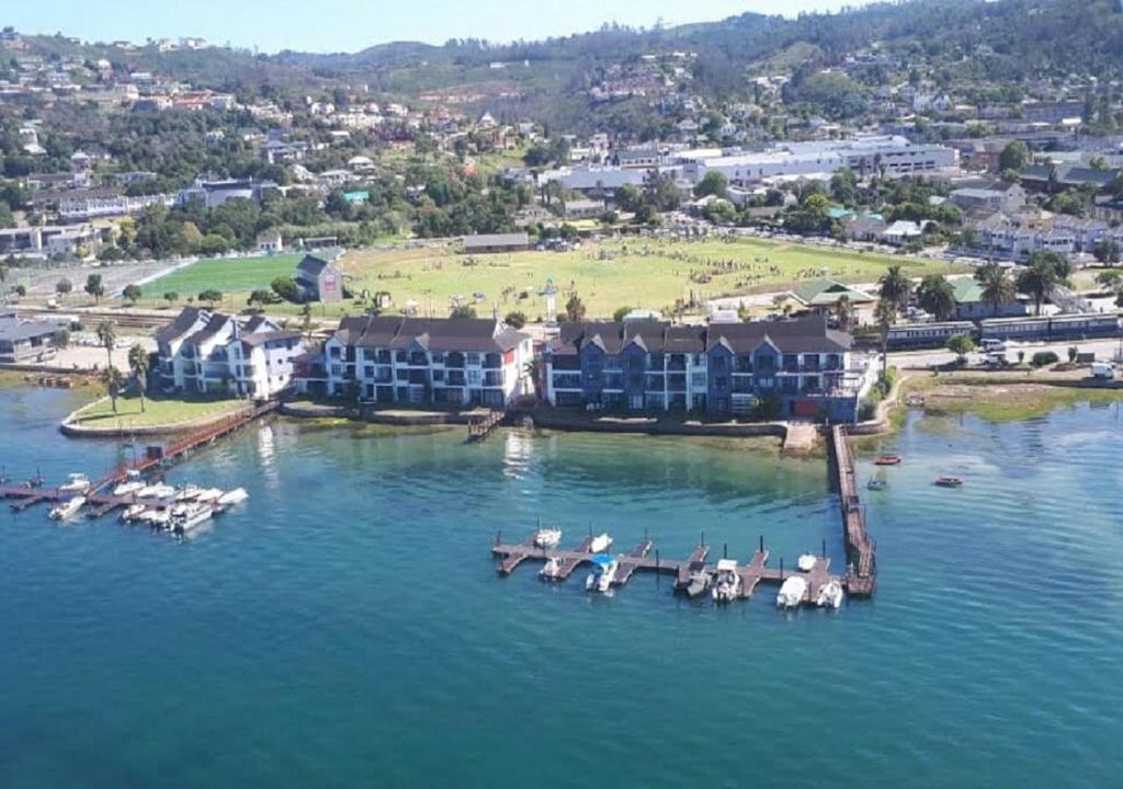 Laguna Grove Holiday Rentals, Knysna