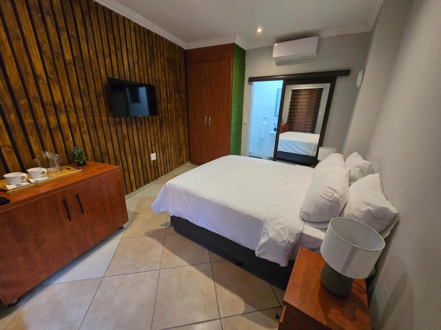 Lakefield Lodge - Halaal