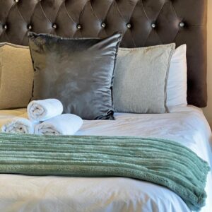 Luxury Apartment with Beautiful River Views, Kyalami