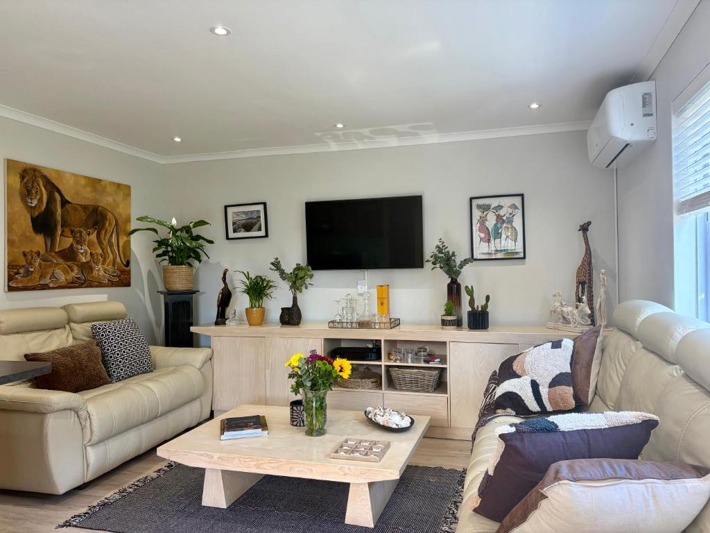 Mountain View Cottage near Muizenberg, Muizenberg