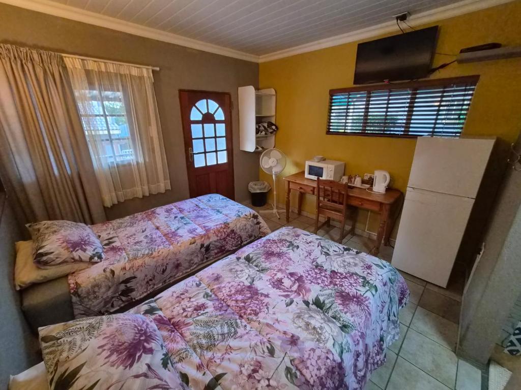 N4 Guest Lodge, Рустенбург