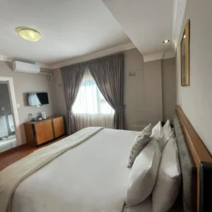Размещение Ngwenya Hotel & Conference Centre в Клерксдорпе, Северо-Западная провинция