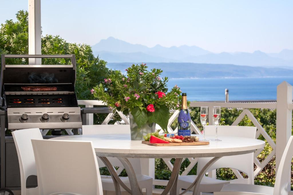 Plettenberg Bay's Paradise in the Sun, Plettenberg Bay