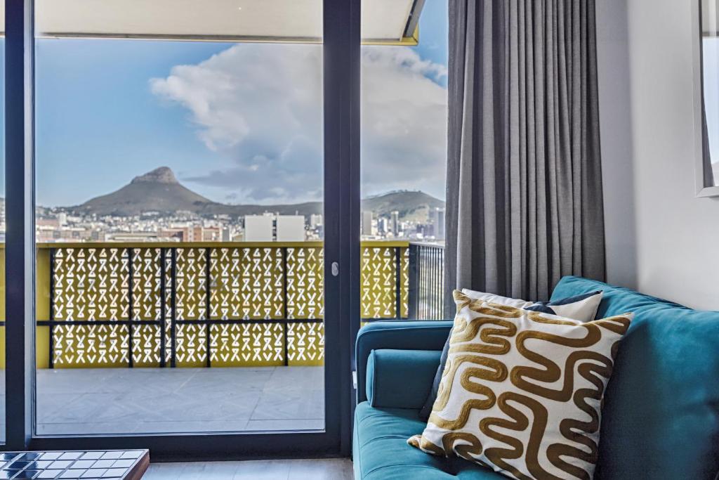 Spacious with Fantastic Views, Кейптаун