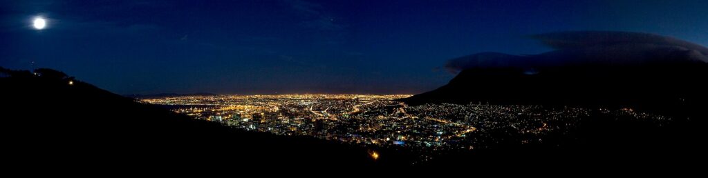 Cape Town panorama with Signal Hill and Table Mountain